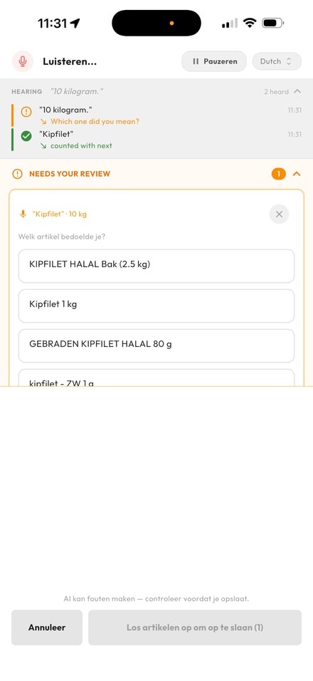 Kaart NEEDS YOUR REVIEW voor "Kipfilet" 10 kg met de vraag Welk artikel bedoelde je? en vier kipfiletproducten om uit te kiezen, met onderaan de grijze knop Los artikelen op om op te slaan (1)